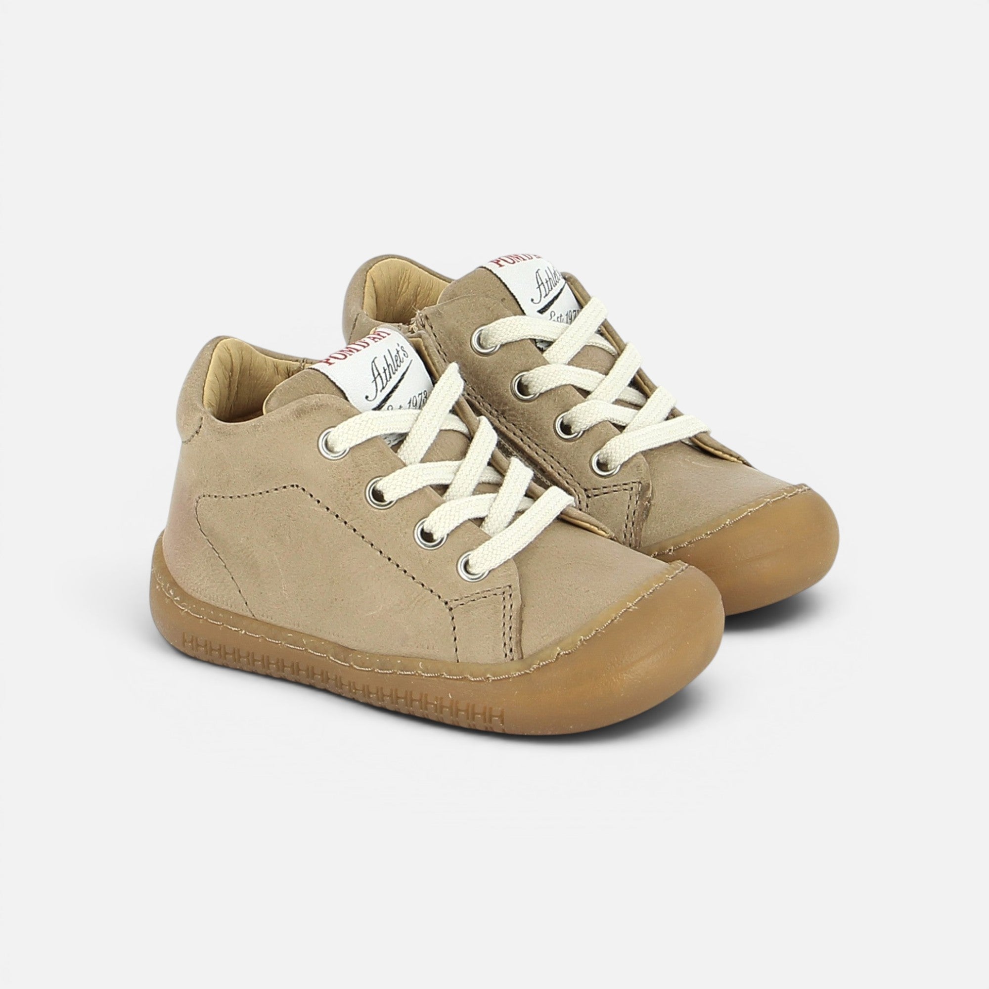 pom-d-api-yaka-walk-basket-premiers-pas-nappa-mastic-marron-barefoot image 1