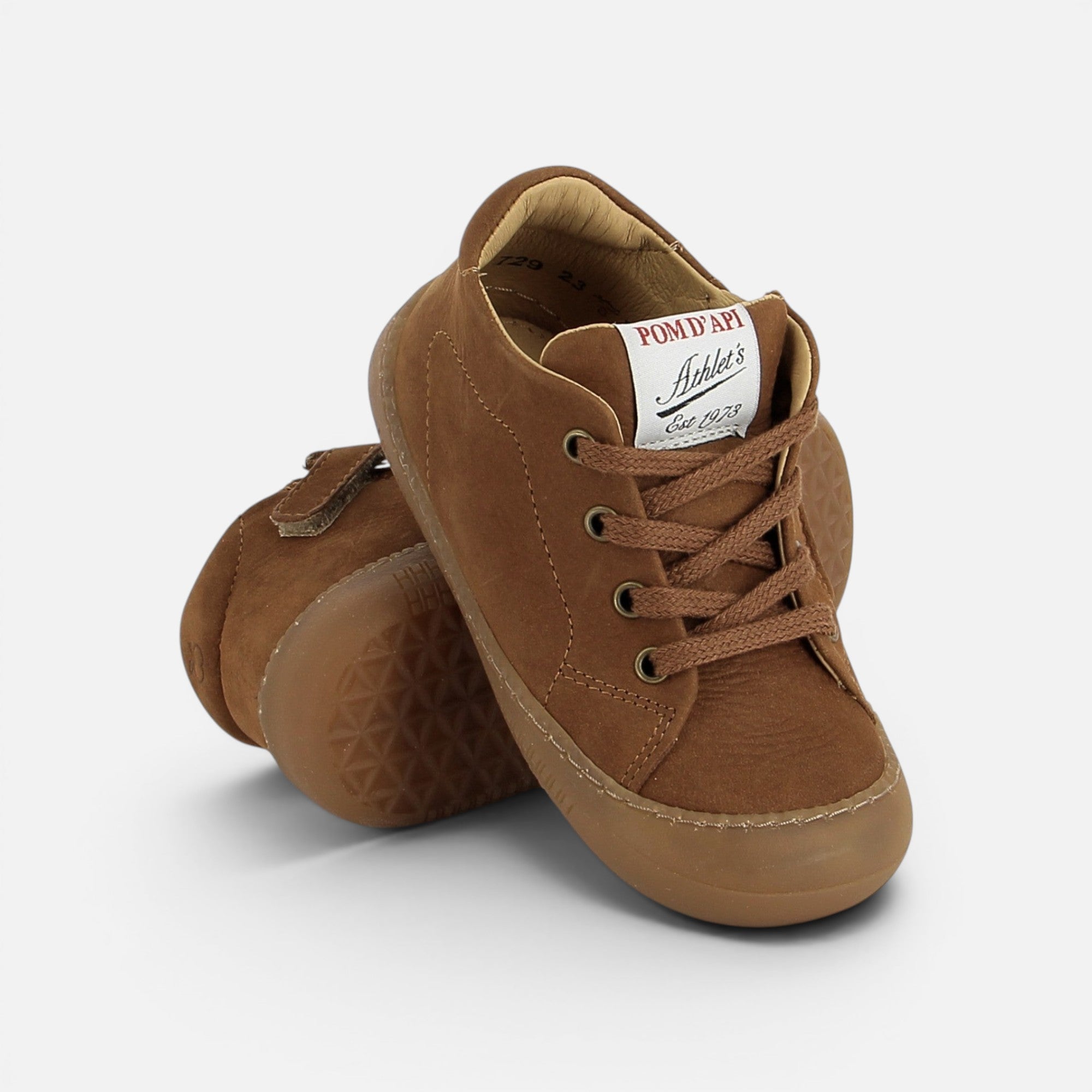 pom-d-api-yaka-walk-barefoot-longbeach-cognac image 2