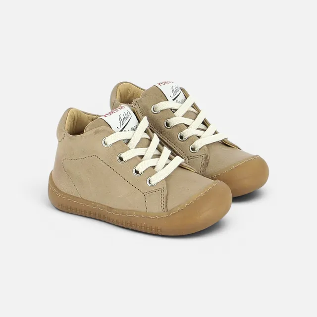 pom-d-api-yaka-walk-basket-premiers-pas-nappa-mastic-marron-barefoot image 1