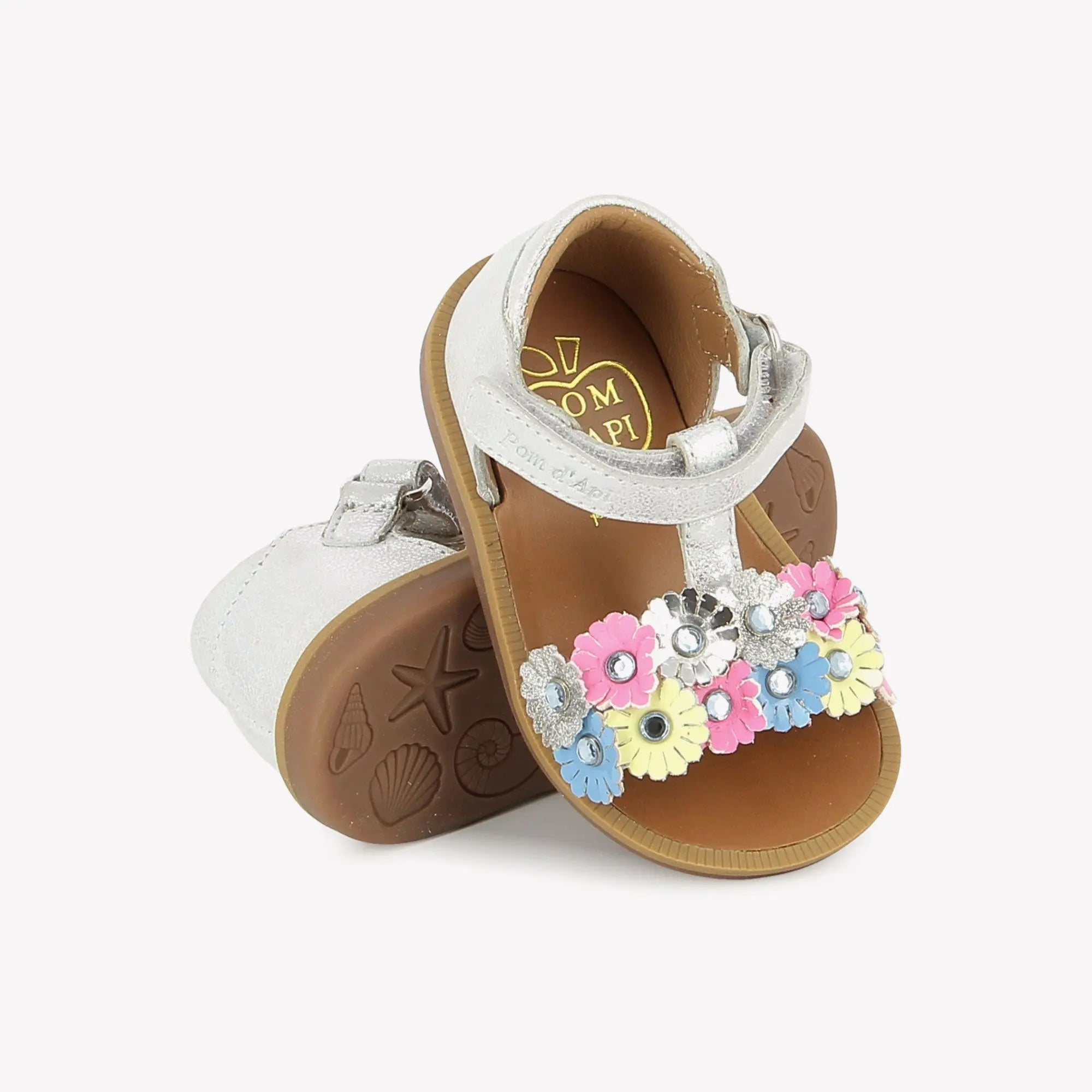 pom-d-api-poppy-strass-flowers-sandale-premiers-pas-fille-silver-multi image 2