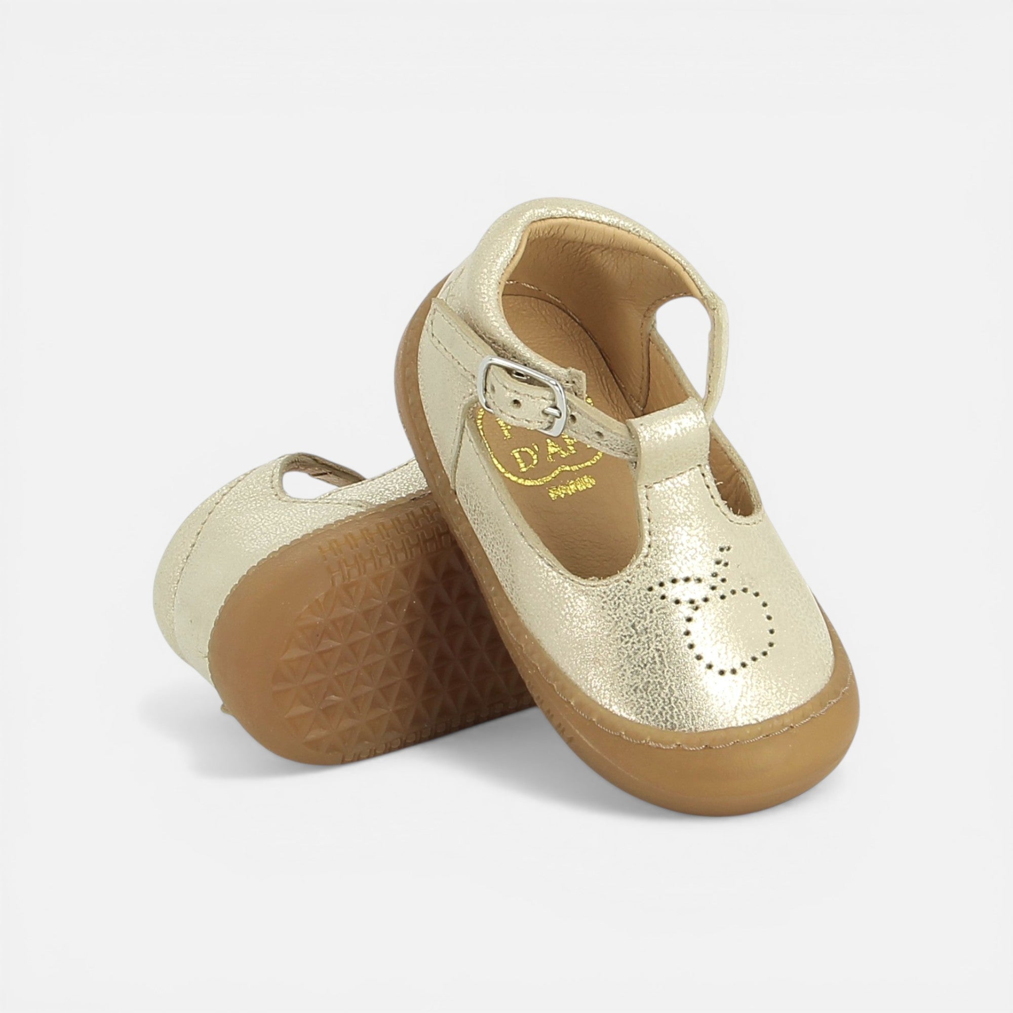 pom-d-api-yaka-salom-barefoot-b-b-fille-platine image 3