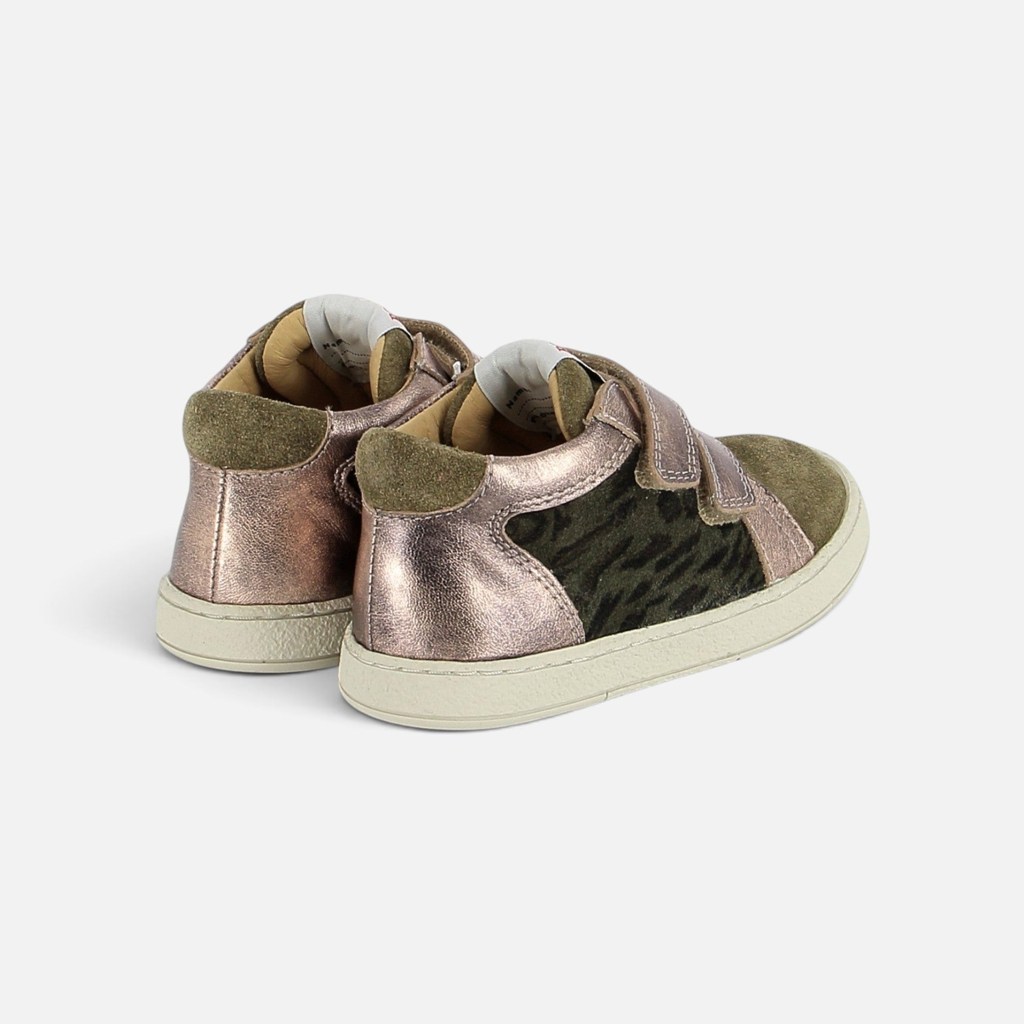 pom-d-api-mousse-easy-top-basket-fille-velours-savana-truffle-kaki image 3