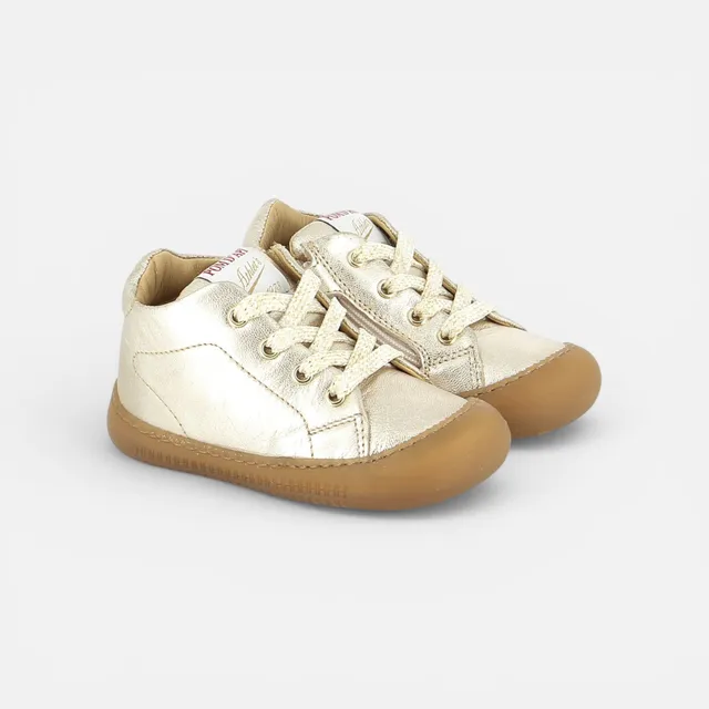 pom-d-api-yaka-walk-basket-premiers-pas-fille-metal-milled-platine image 1